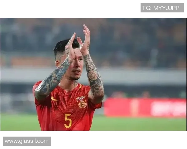 他被称为我国带刀后卫，夺得8座中超冠军，2座亚冠冠军，500场演出奇观！